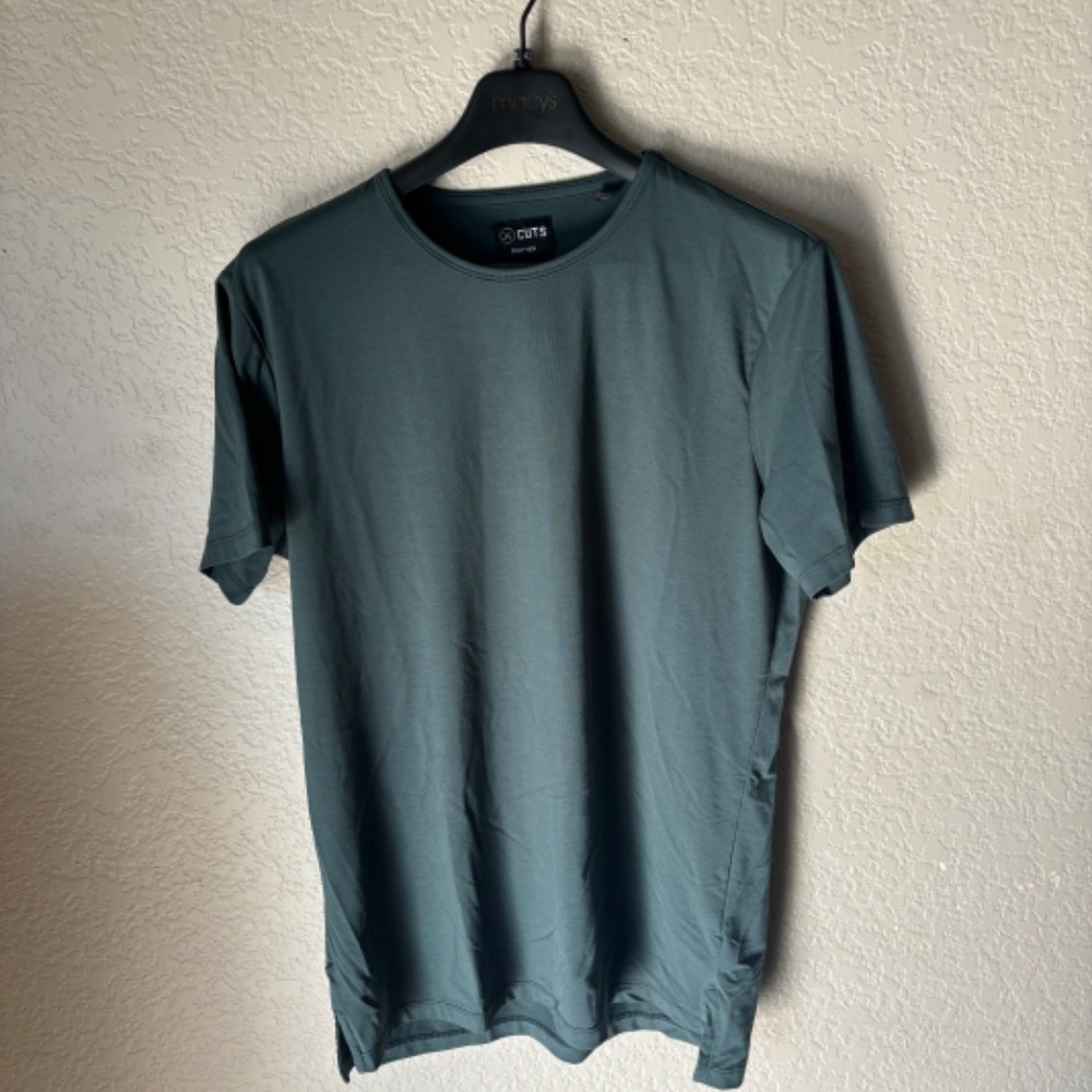 Cuts - Green Split-Hem Prima Tee